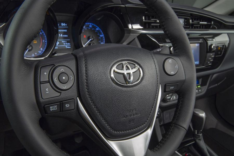  Toyota Corolla 2014 года  (фото 86 из 212)